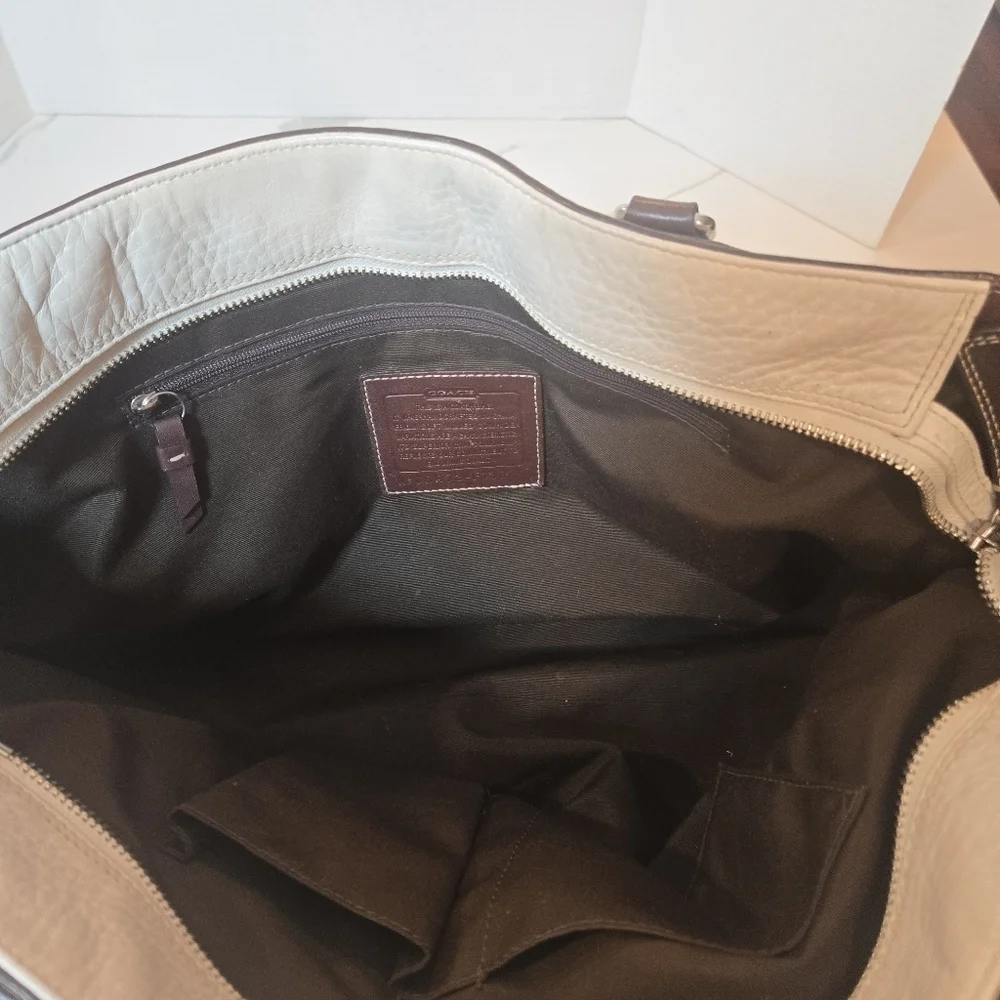 Coach Hamptom Pebbled Leather Turn Lock Sachel Tote Bag Brown Cream Medium 13960 - Picture 13 of 14